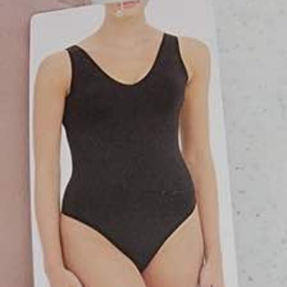 Assets by SPANX Women's Smoothing Thong Bodysuit - Picture 3 of 4